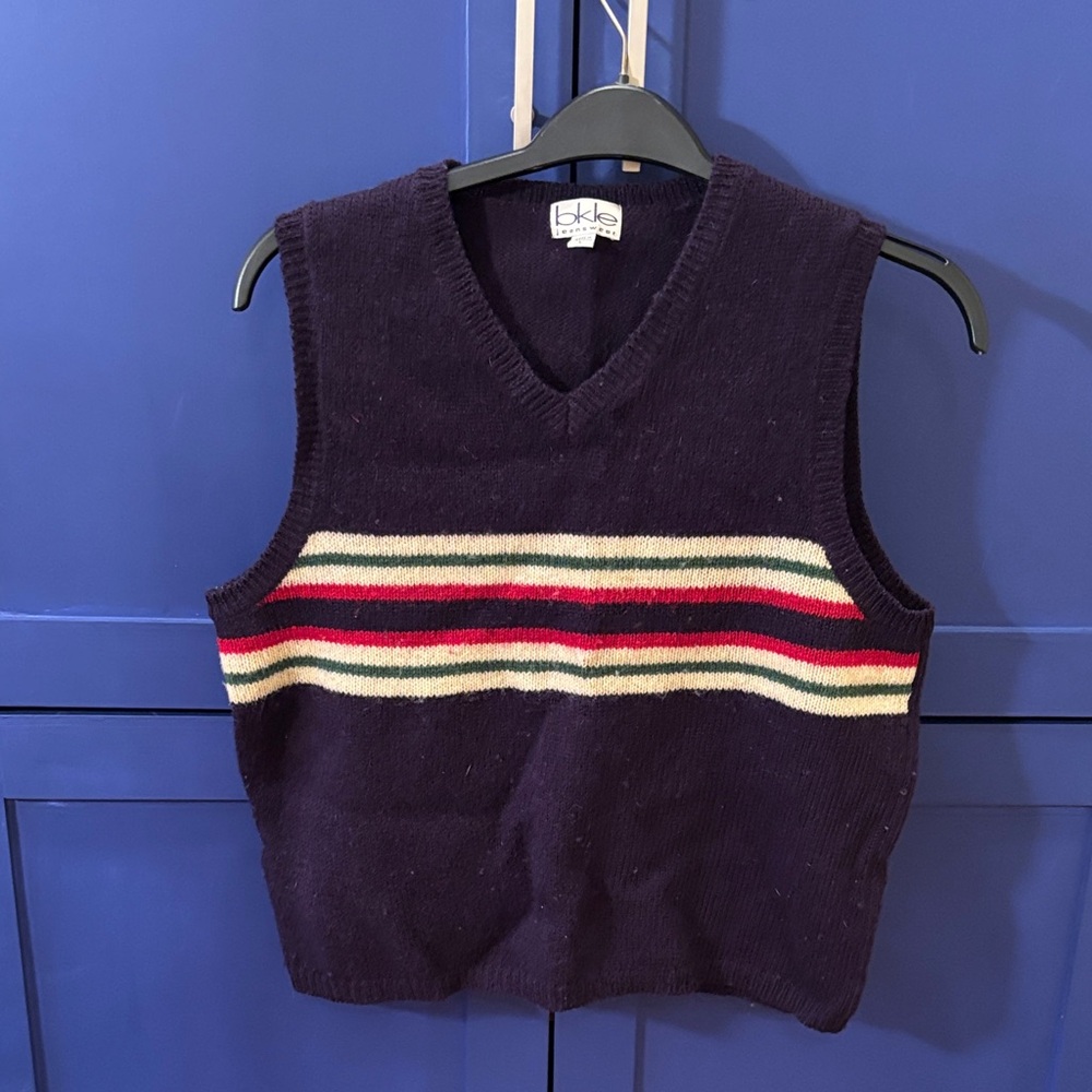 Vintage Buckle V-Neck Sweater Vest - Purple with Multicolor Stripes